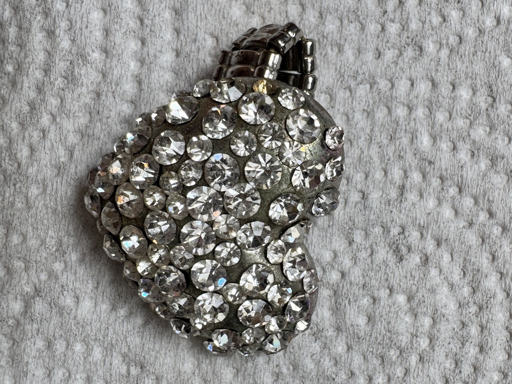 ⚜️ Pavé Rhinestone Stretch Ring | Apple Shape | Clear Crystal-Look 💗 - Picture 3 of 4